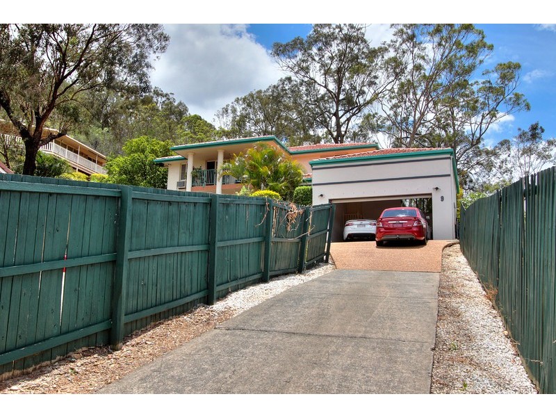 9 Tahan Crescent, Tanah Merah QLD 4128