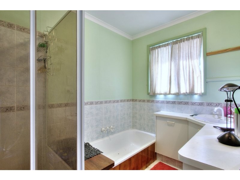 27 Karoonda Crescent, Rochedale South QLD 4123