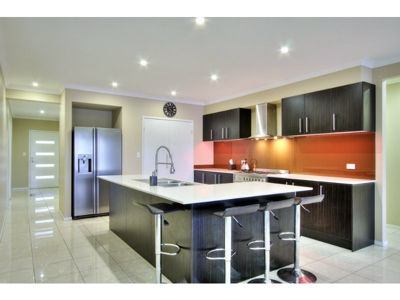 24 Lakeland Court, Loganholme QLD 4129