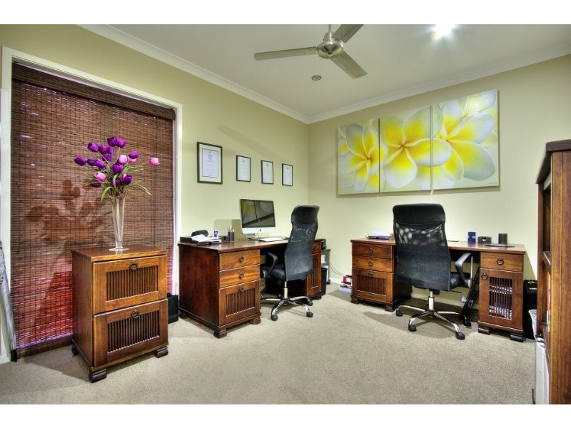 24 Lakeland Court, Loganholme QLD 4129
