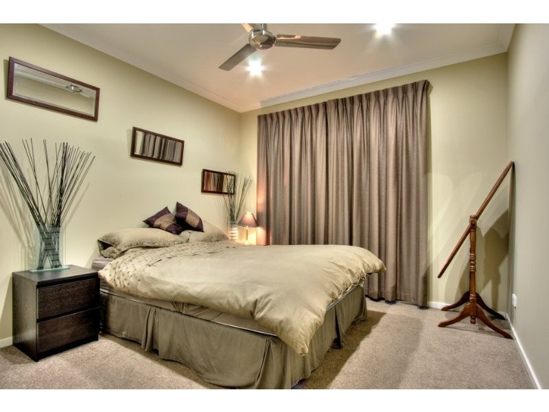 24 Lakeland Court, Loganholme QLD 4129