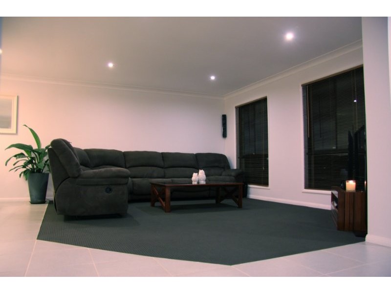 20 Gawain Drive, Ormeau QLD 4208