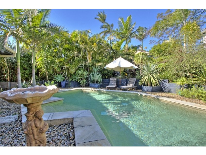 4 Edgeware Drive, Rochedale South QLD 4123