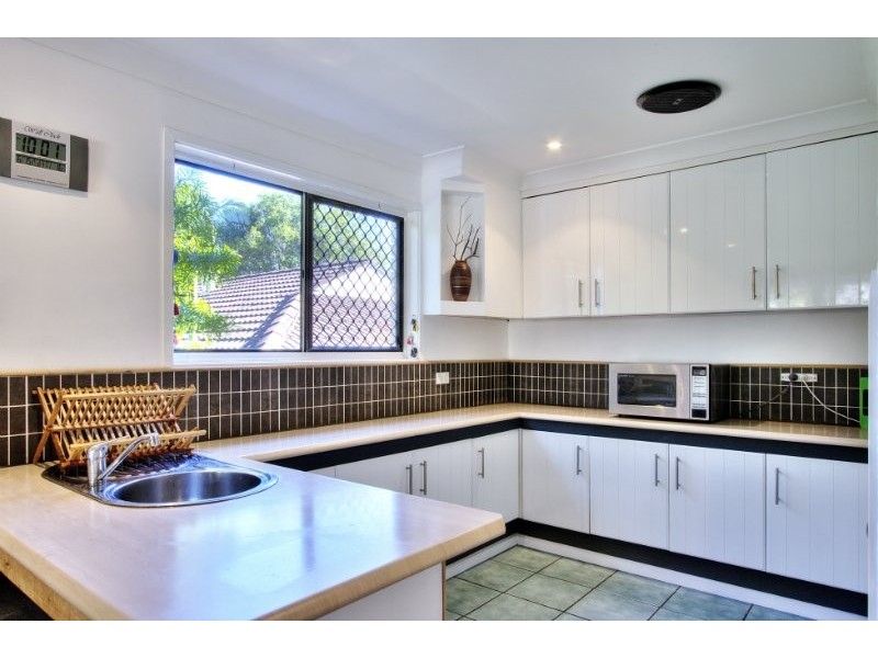 4 Edgeware Drive, Rochedale South QLD 4123