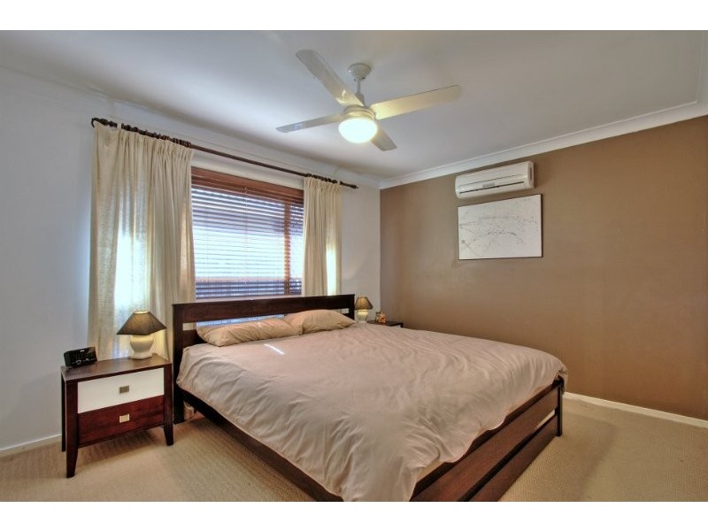 4 Edgeware Drive, Rochedale South QLD 4123