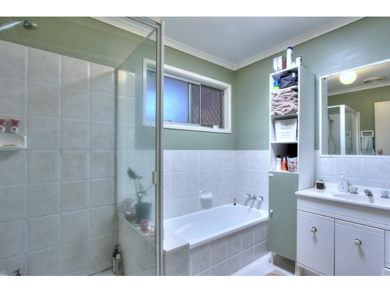 6 Wilpena Court, Springwood QLD 4127