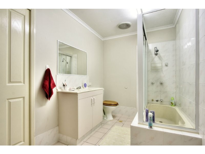225 Upper Lyndale Street, Shailer Park QLD 4128