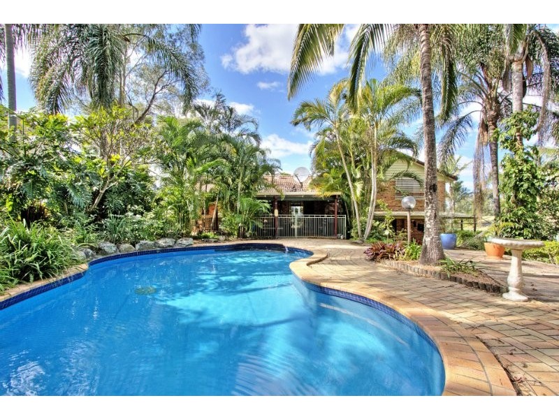 17 Carl Heck Boulevard, Windaroo QLD 4207