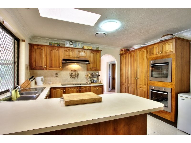 17 Carl Heck Boulevard, Windaroo QLD 4207