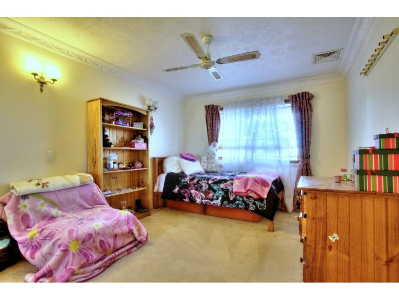 17 Carl Heck Boulevard, Windaroo QLD 4207