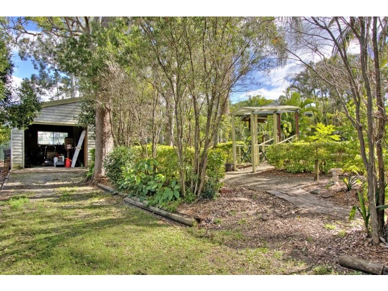 17 Carl Heck Boulevard, Windaroo QLD 4207