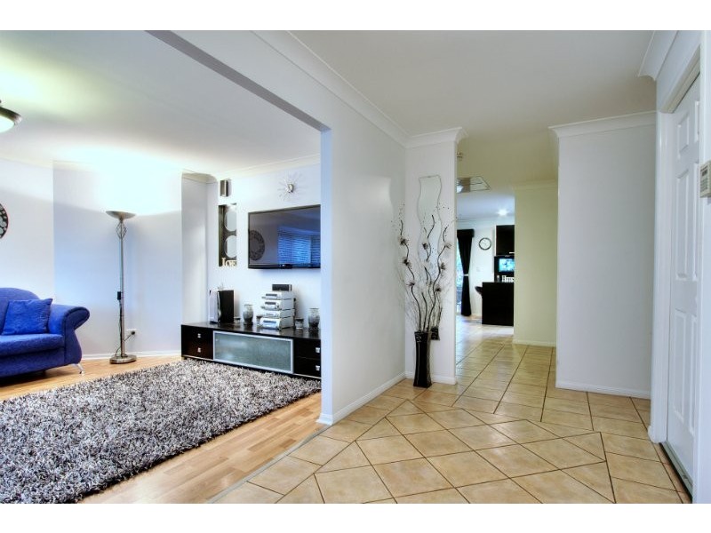 37 Oak Street, Shailer Park QLD 4128