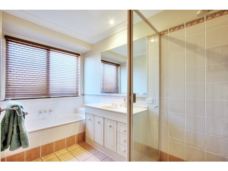 8 Turnock Court, Underwood QLD 4119