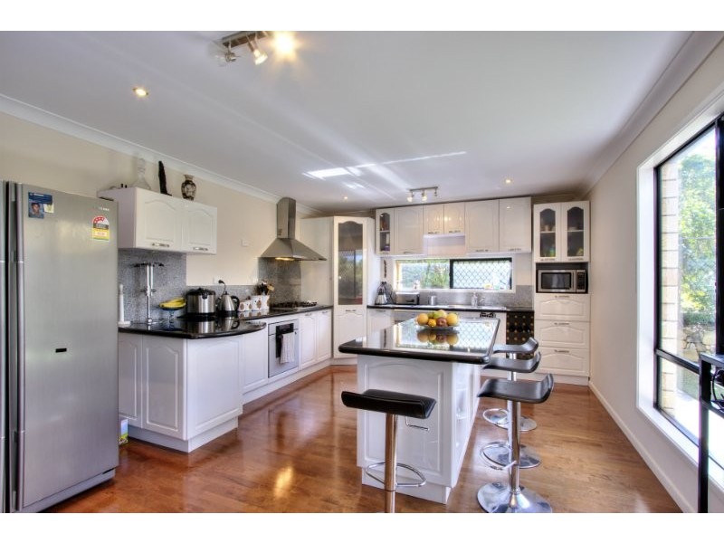 21 Rosewood Street, Daisy Hill QLD 4127