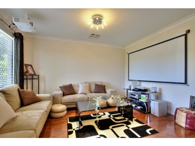 21 Rosewood Street, Daisy Hill QLD 4127