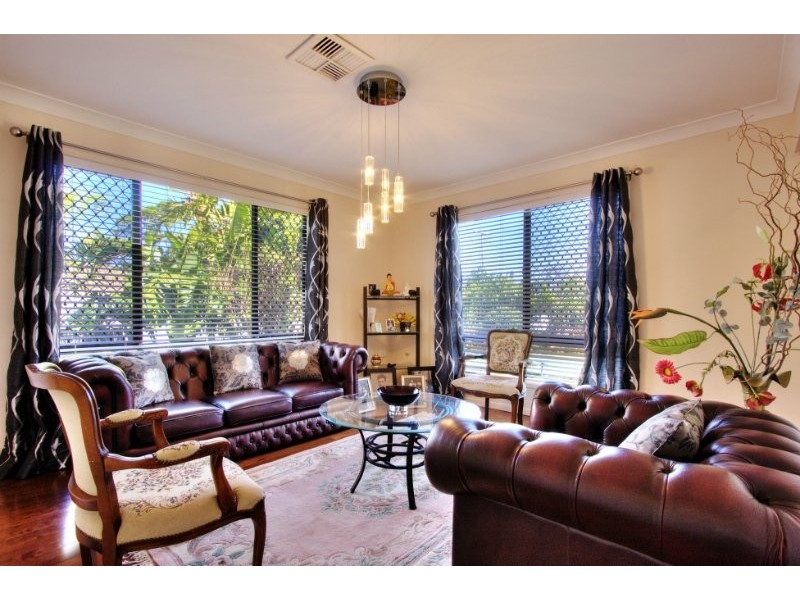 21 Rosewood Street, Daisy Hill QLD 4127