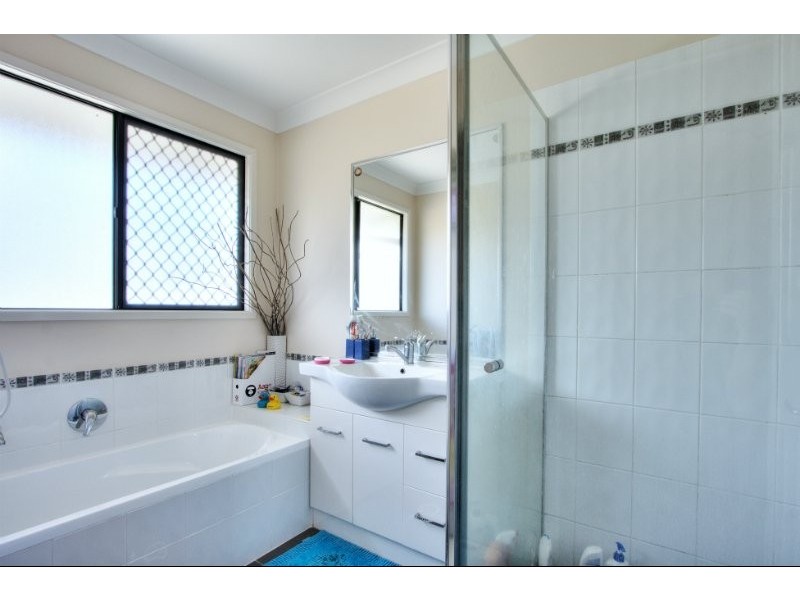 21 Rosewood Street, Daisy Hill QLD 4127