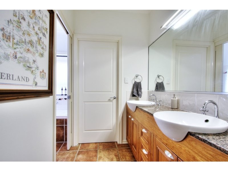 12 Riviera Court, Cornubia QLD 4130