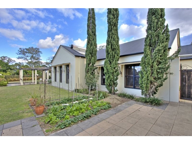 12 Riviera Court, Cornubia QLD 4130