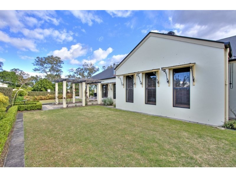 12 Riviera Court, Cornubia QLD 4130