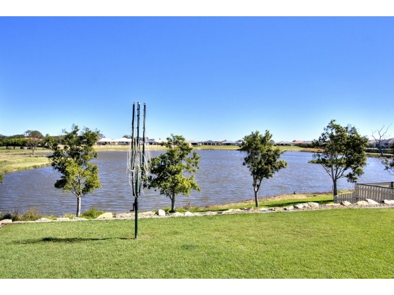42 Lake Breeze Drive, Loganholme QLD 4129