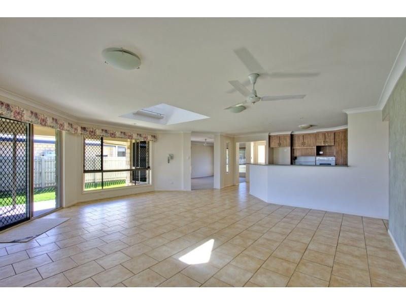 42 Lake Breeze Drive, Loganholme QLD 4129