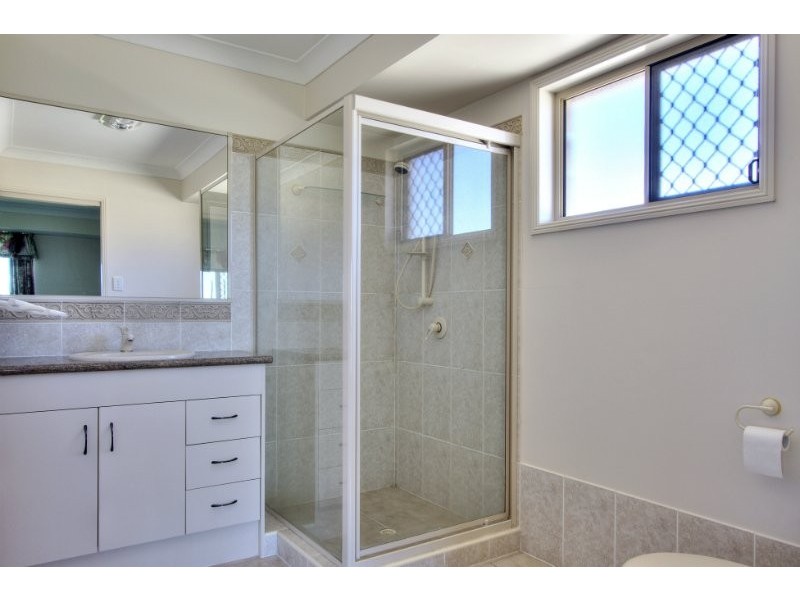 42 Lake Breeze Drive, Loganholme QLD 4129
