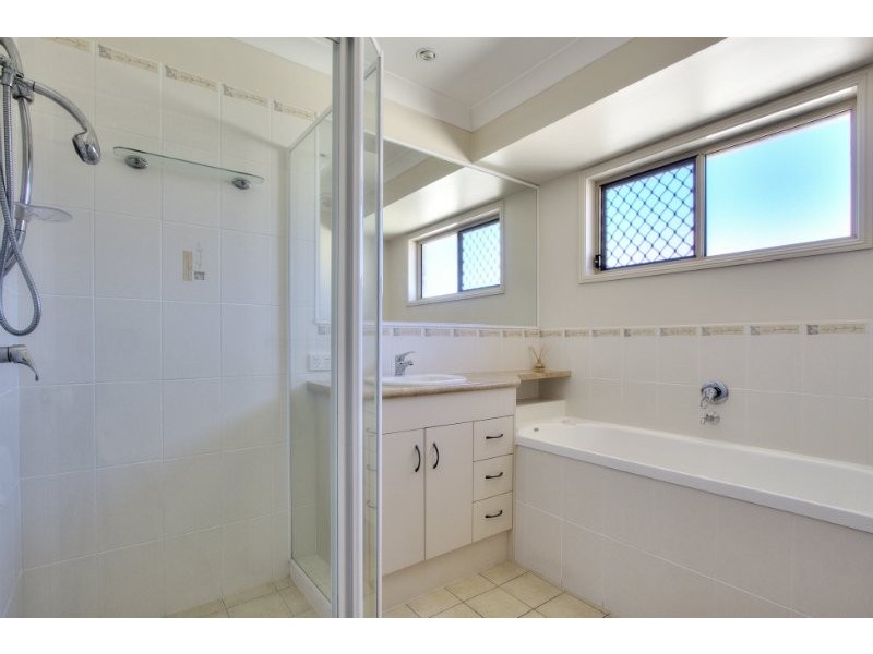 42 Lake Breeze Drive, Loganholme QLD 4129