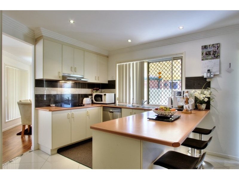 72 Tansey Drive, Tanah Merah QLD 4128