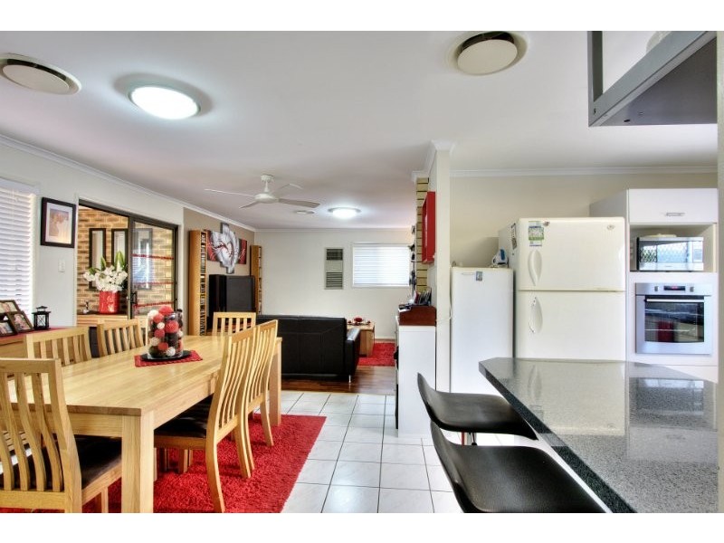 6 Caloola Drive, Springwood QLD 4127