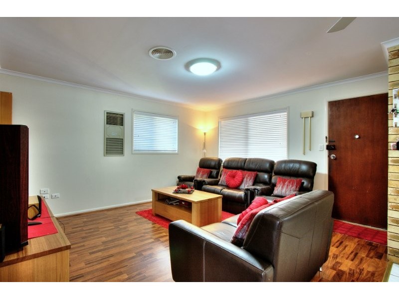 6 Caloola Drive, Springwood QLD 4127