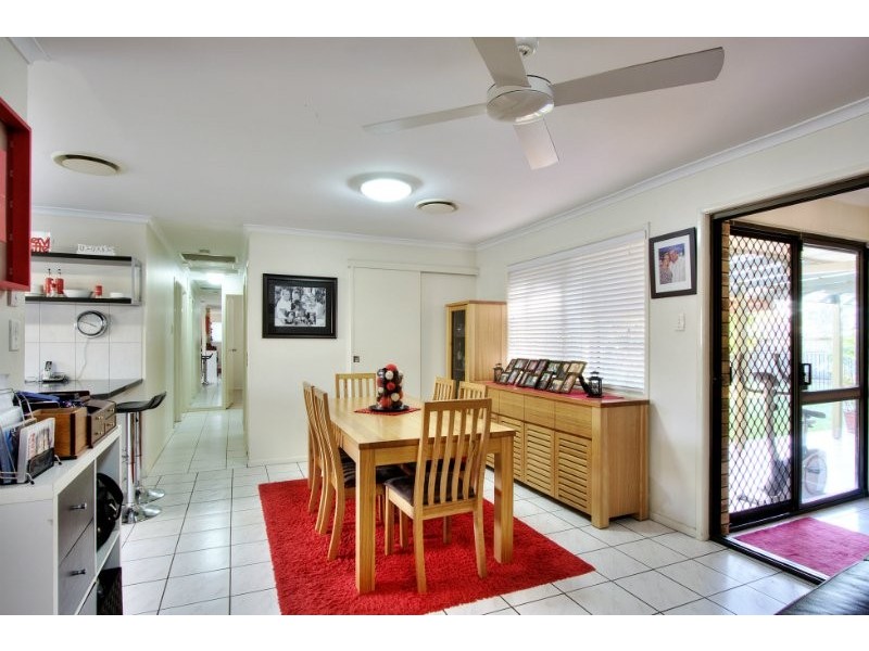 6 Caloola Drive, Springwood QLD 4127