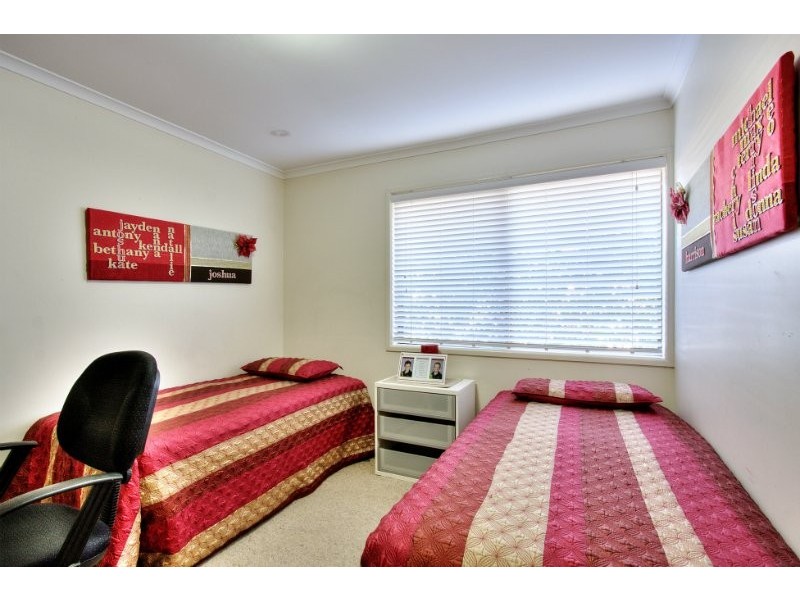 6 Caloola Drive, Springwood QLD 4127