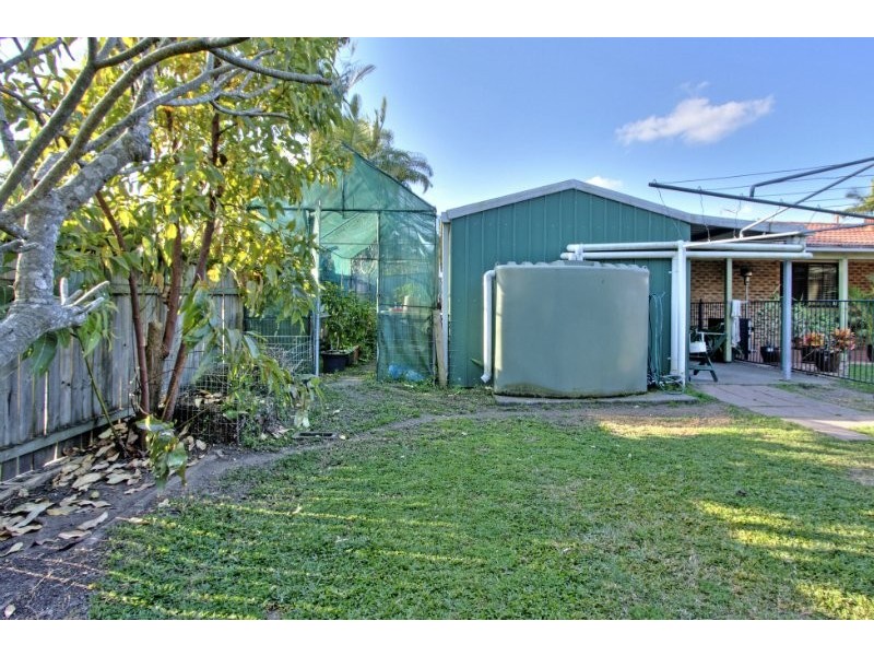 6 Caloola Drive, Springwood QLD 4127