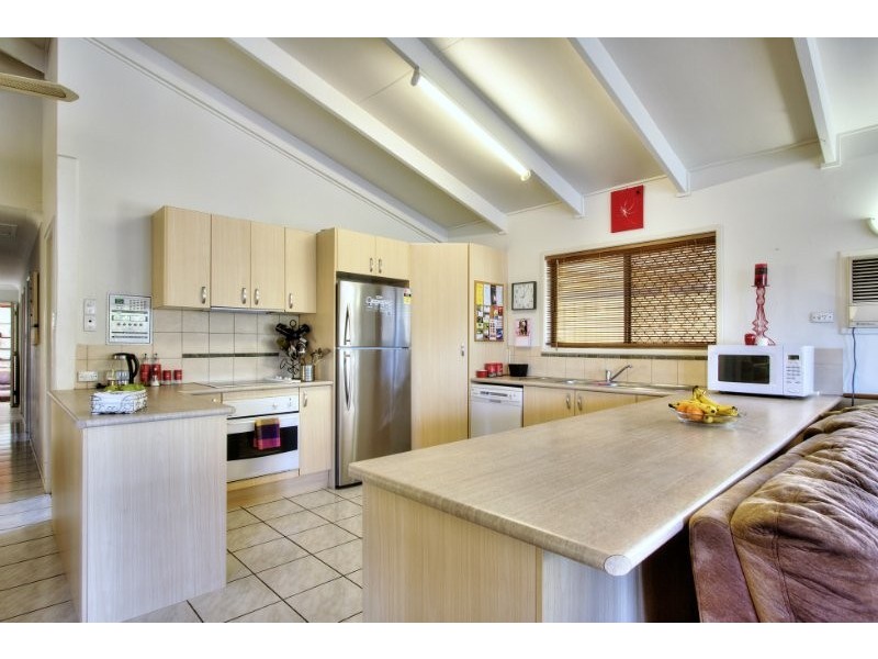 10 Jendi Court, Springwood QLD 4127