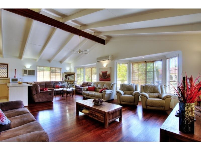 10 Jendi Court, Springwood QLD 4127