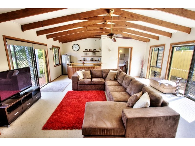 10 Jendi Court, Springwood QLD 4127