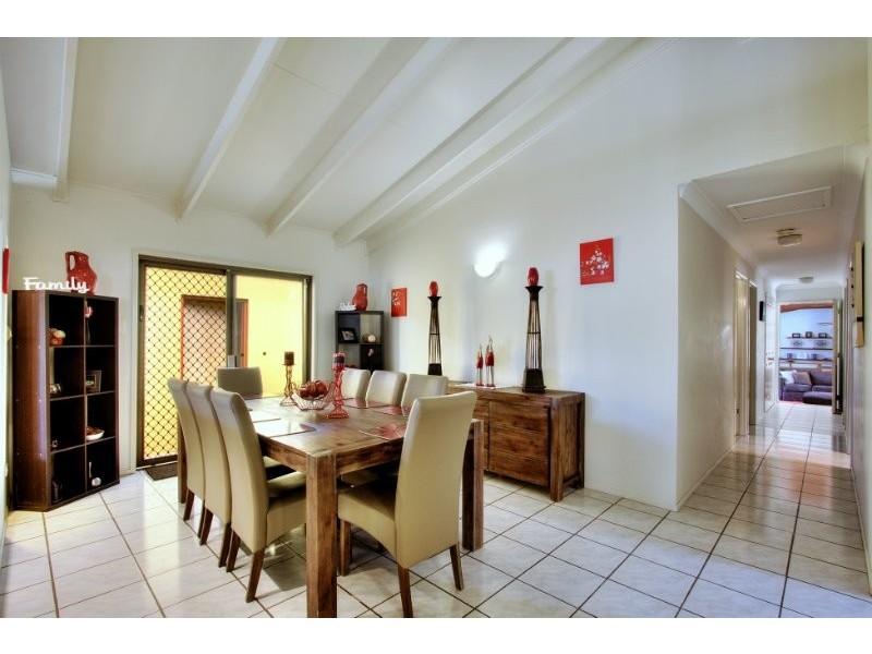 10 Jendi Court, Springwood QLD 4127