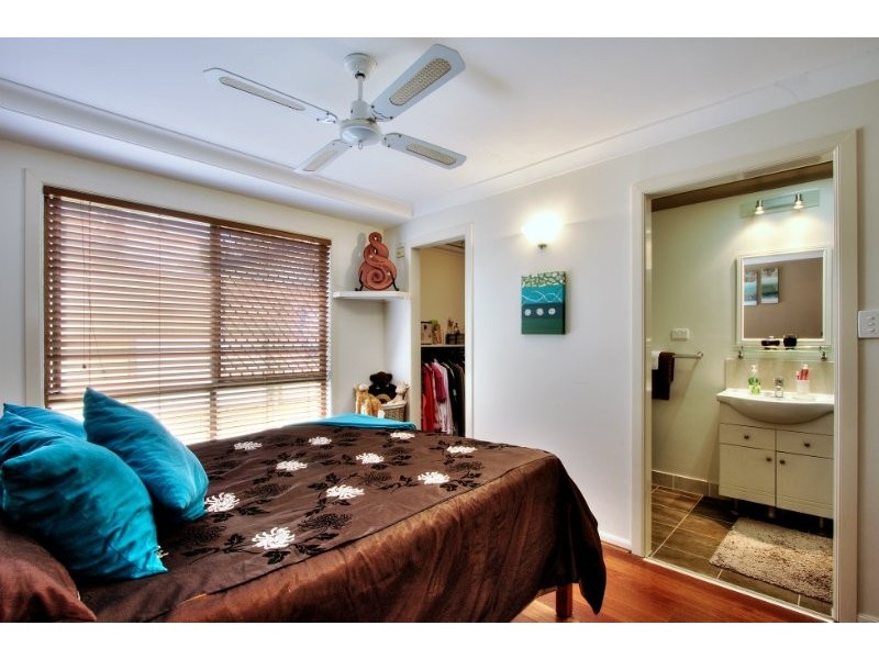 10 Jendi Court, Springwood QLD 4127