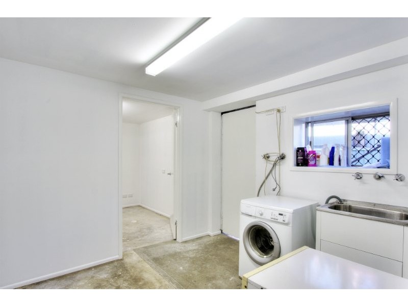 9 Tonya Court, Woodridge QLD 4114