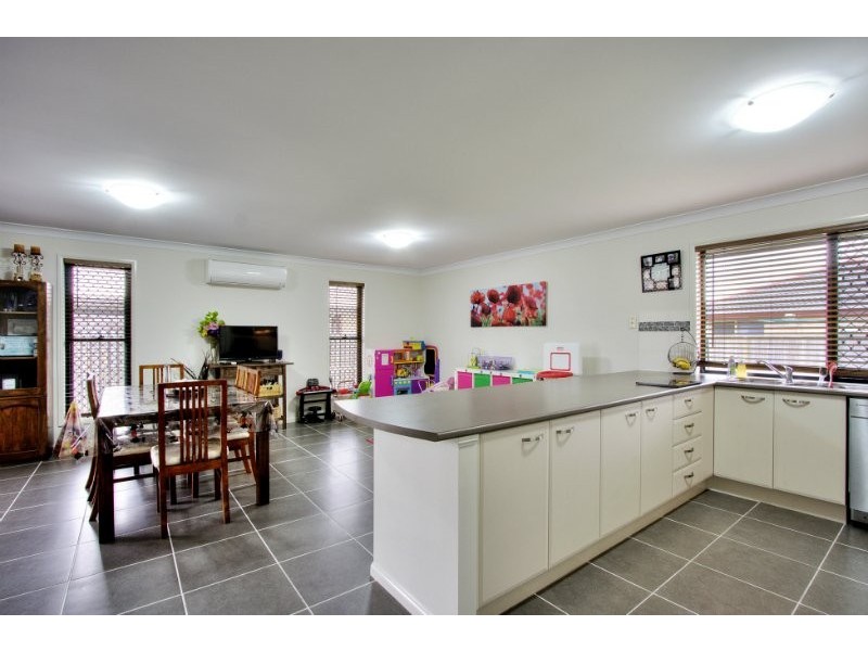 4 River Gum Court, Loganholme QLD 4129
