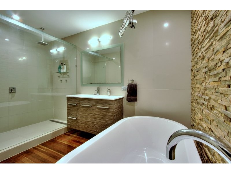 17 Conifer Street, Daisy Hill QLD 4127