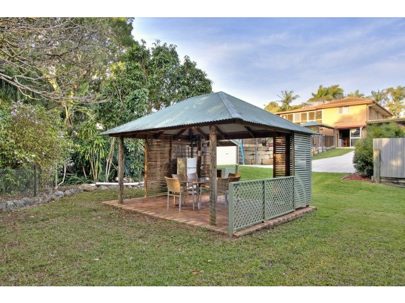 17 Conifer Street, Daisy Hill QLD 4127