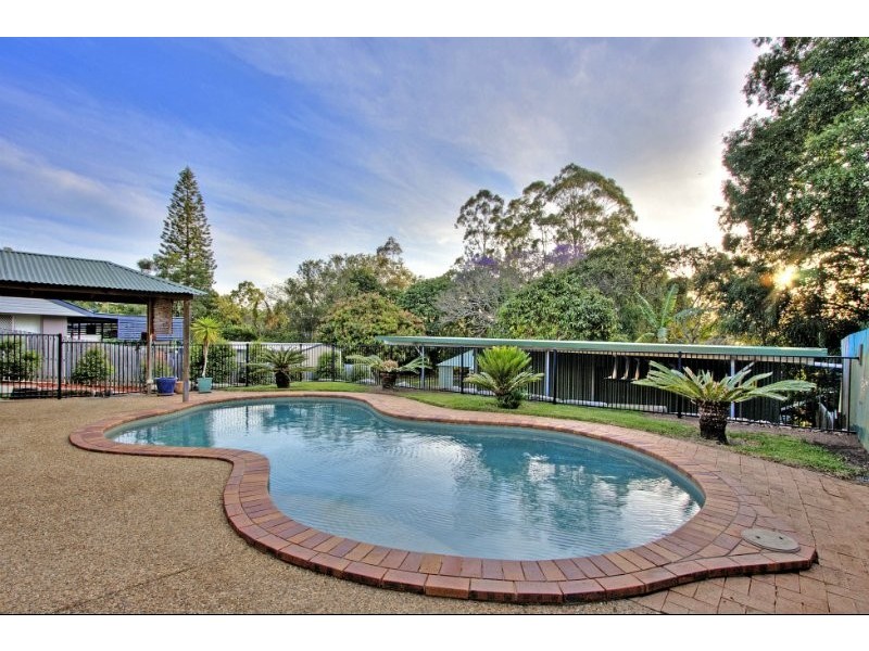 17 Conifer Street, Daisy Hill QLD 4127