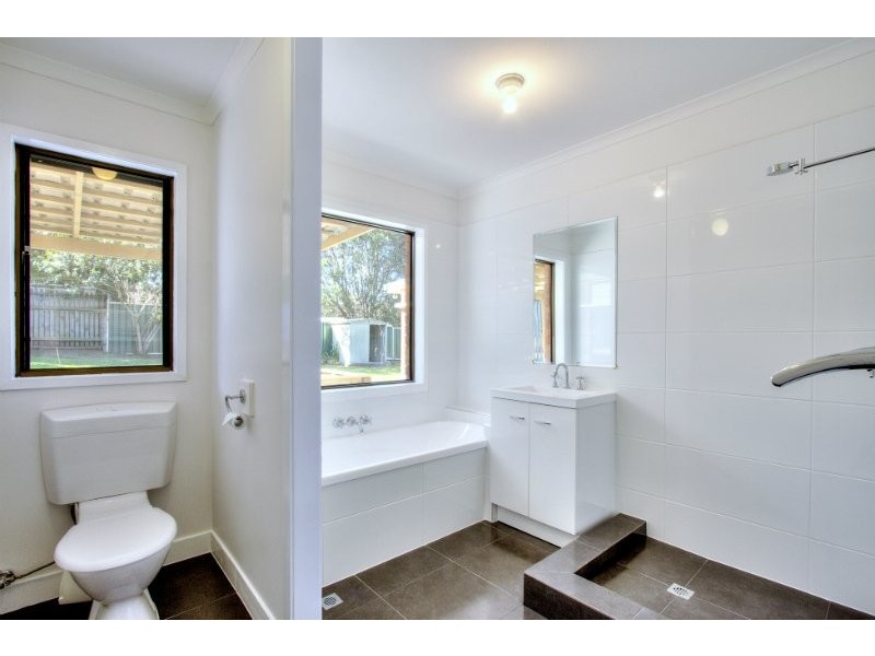 20 Burgallby Road, Springwood QLD 4127