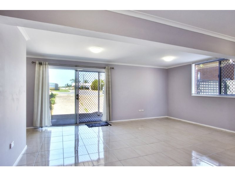8 Francis Road, Shailer Park QLD 4128