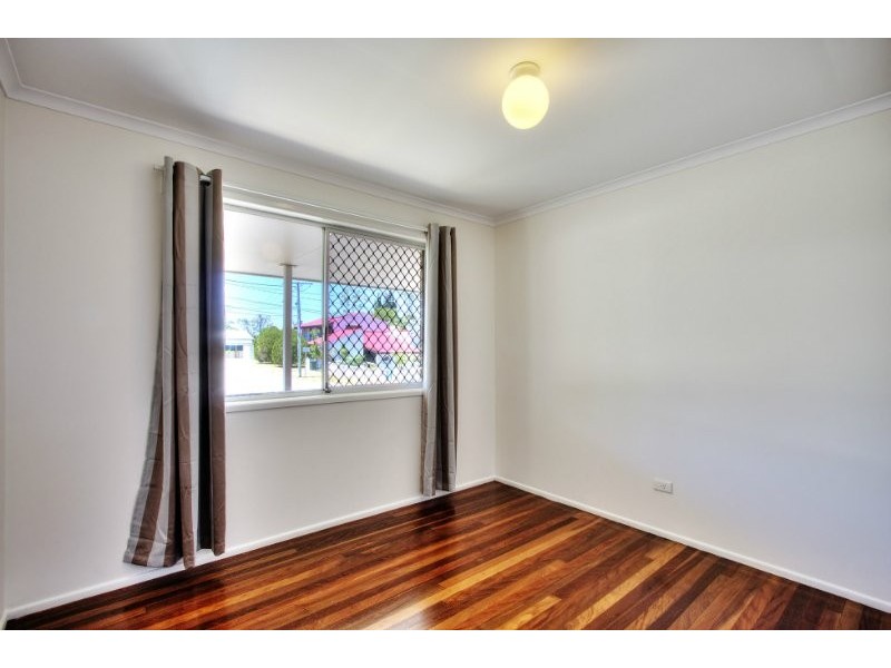 8 Francis Road, Shailer Park QLD 4128