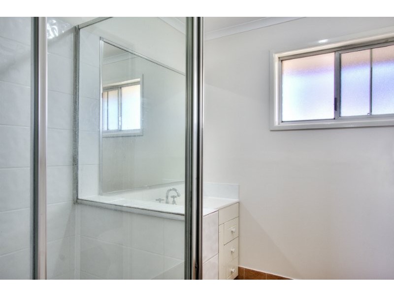 8 Francis Road, Shailer Park QLD 4128