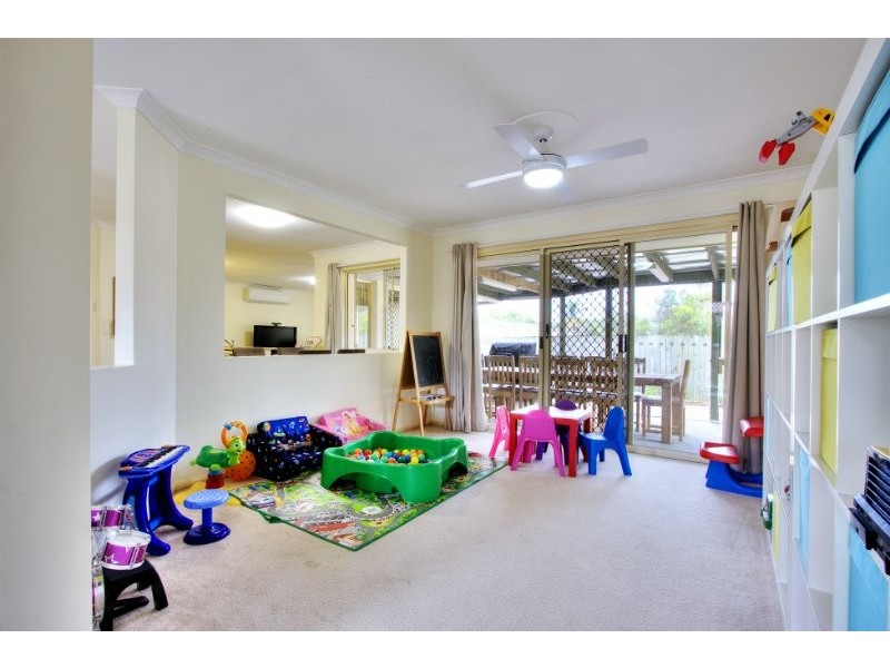 21/8 John Paul Drive, Daisy Hill QLD 4127