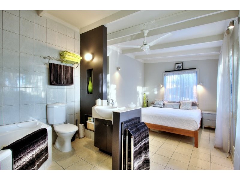 3 Christine Court, Shailer Park QLD 4128